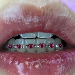 5 pcs mixed PINK + RED Heart Tooth Gems